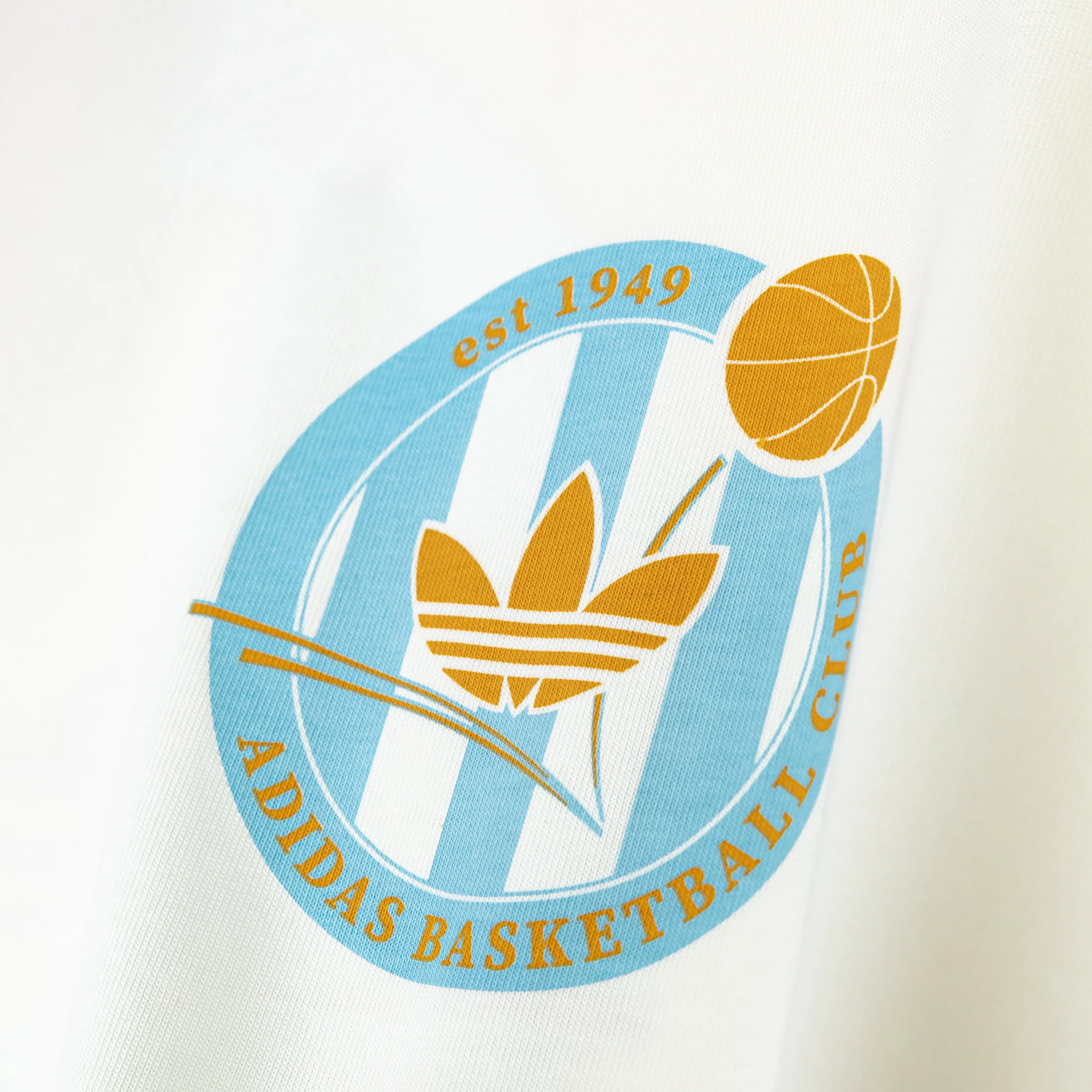 Adidas	Originals Basketball Crest T-Shirt - Image 4