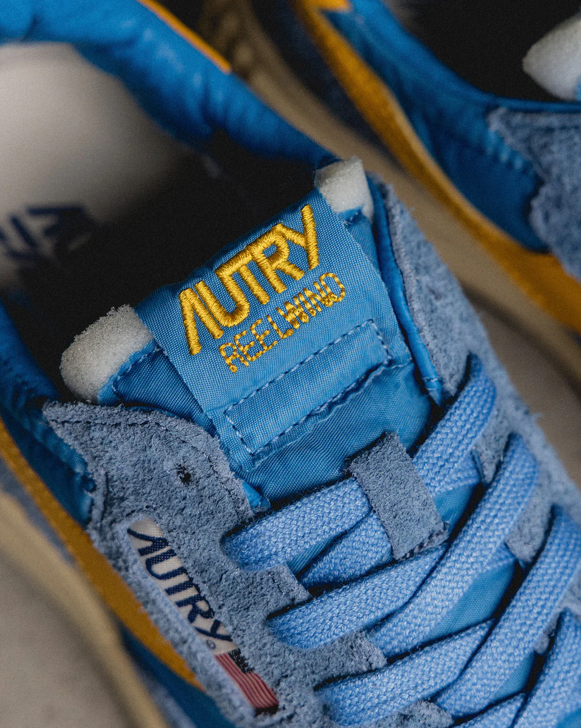 Autry Reelwind Low W *Suede / Net* - Image 5