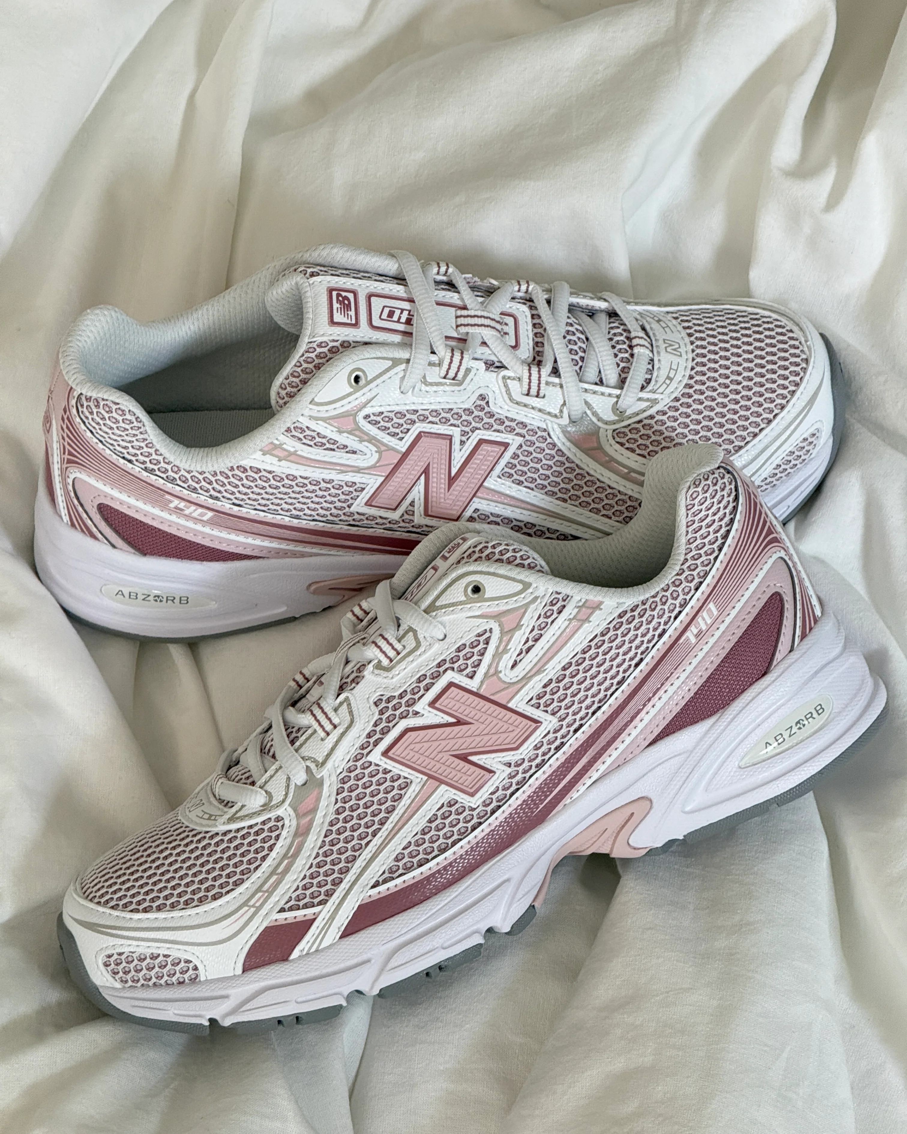 New Balance 740 - Image 3