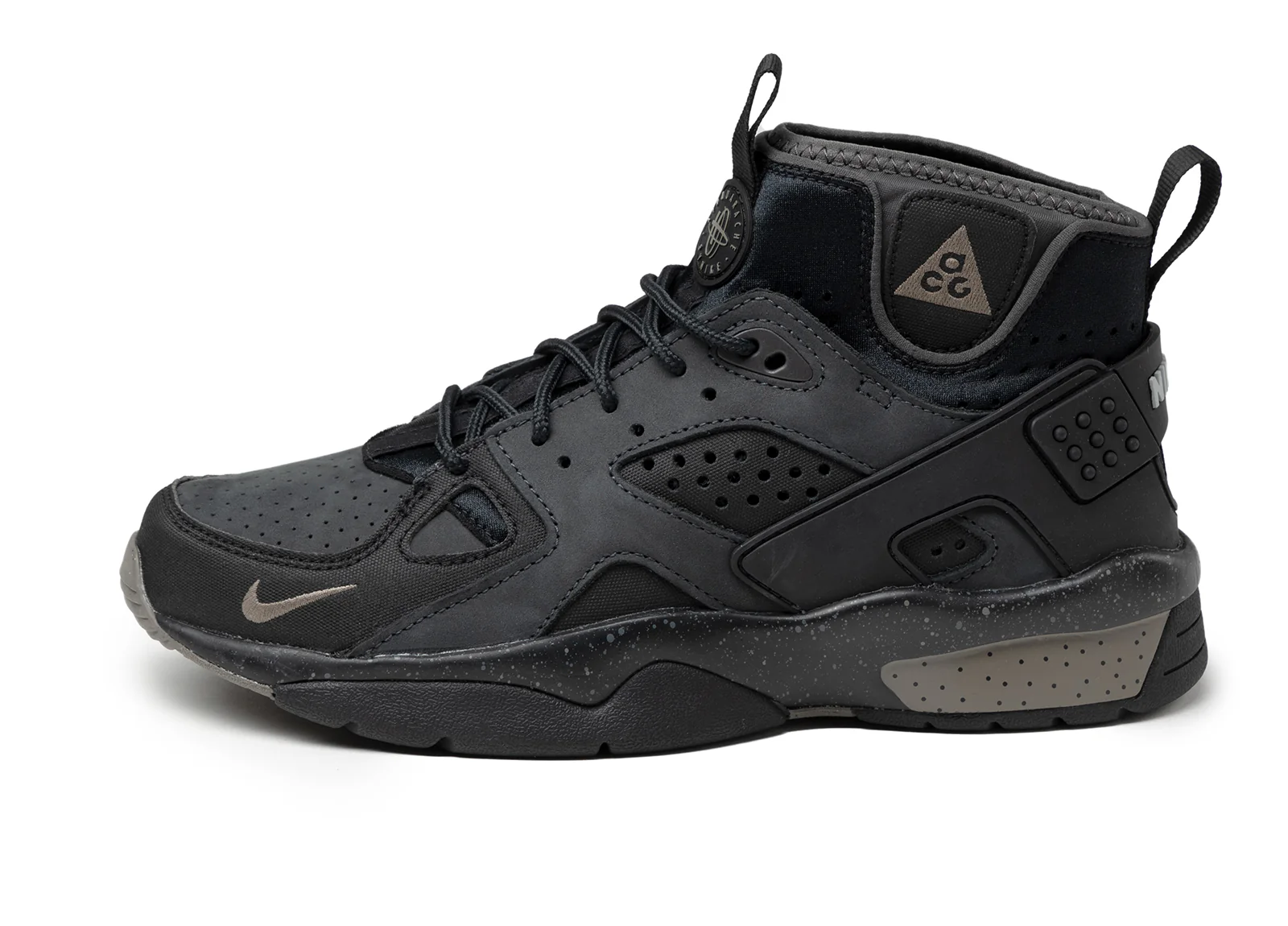 Nike ACG Air Mowabb