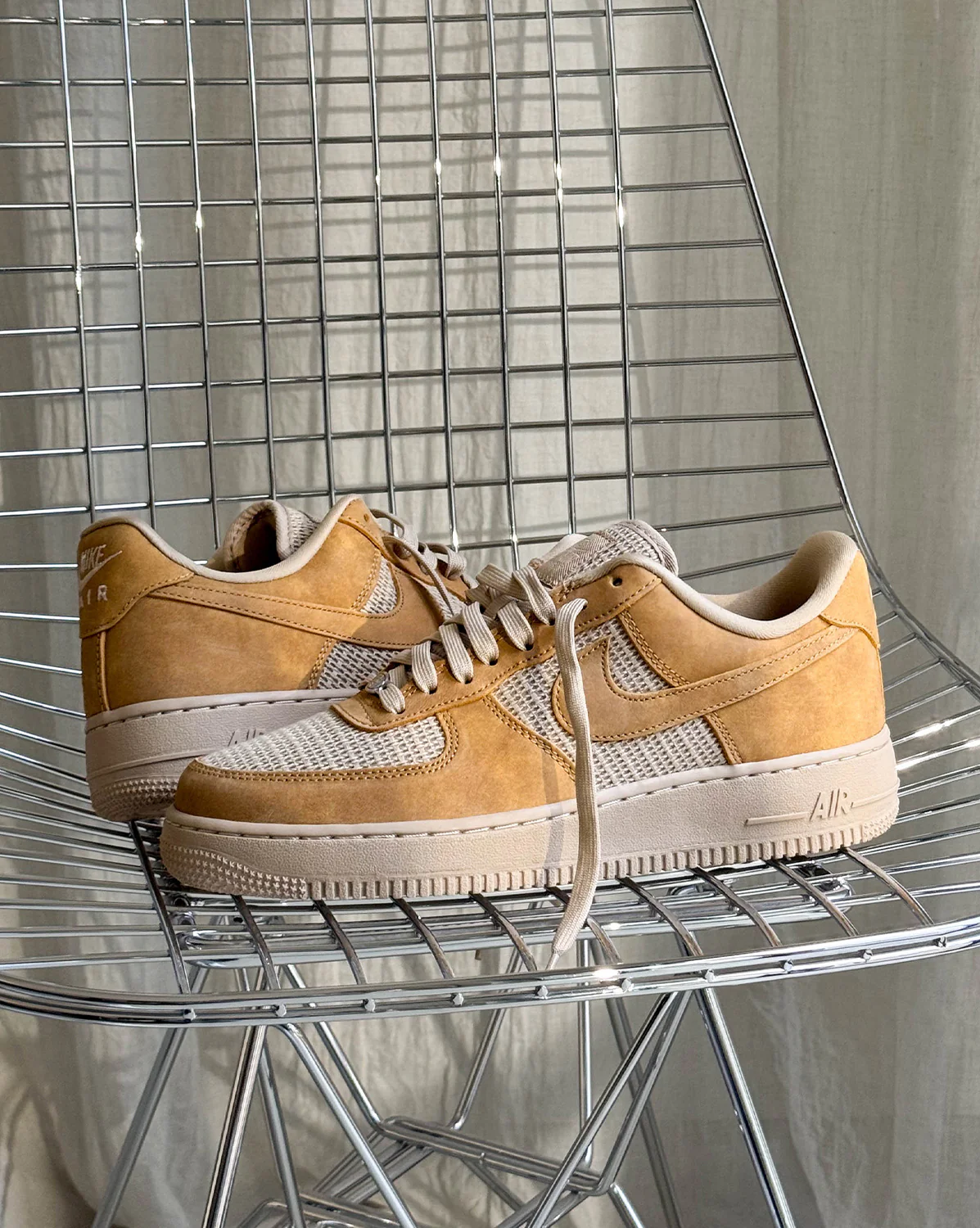 Nike Air Force 1 '07 LV8 - Image 2