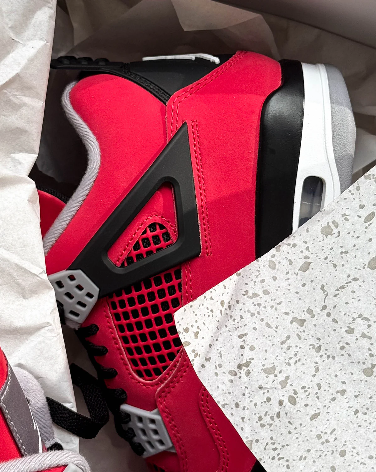 Nike Air Jordan 4 Retro *Toro Bravo* - Image 3