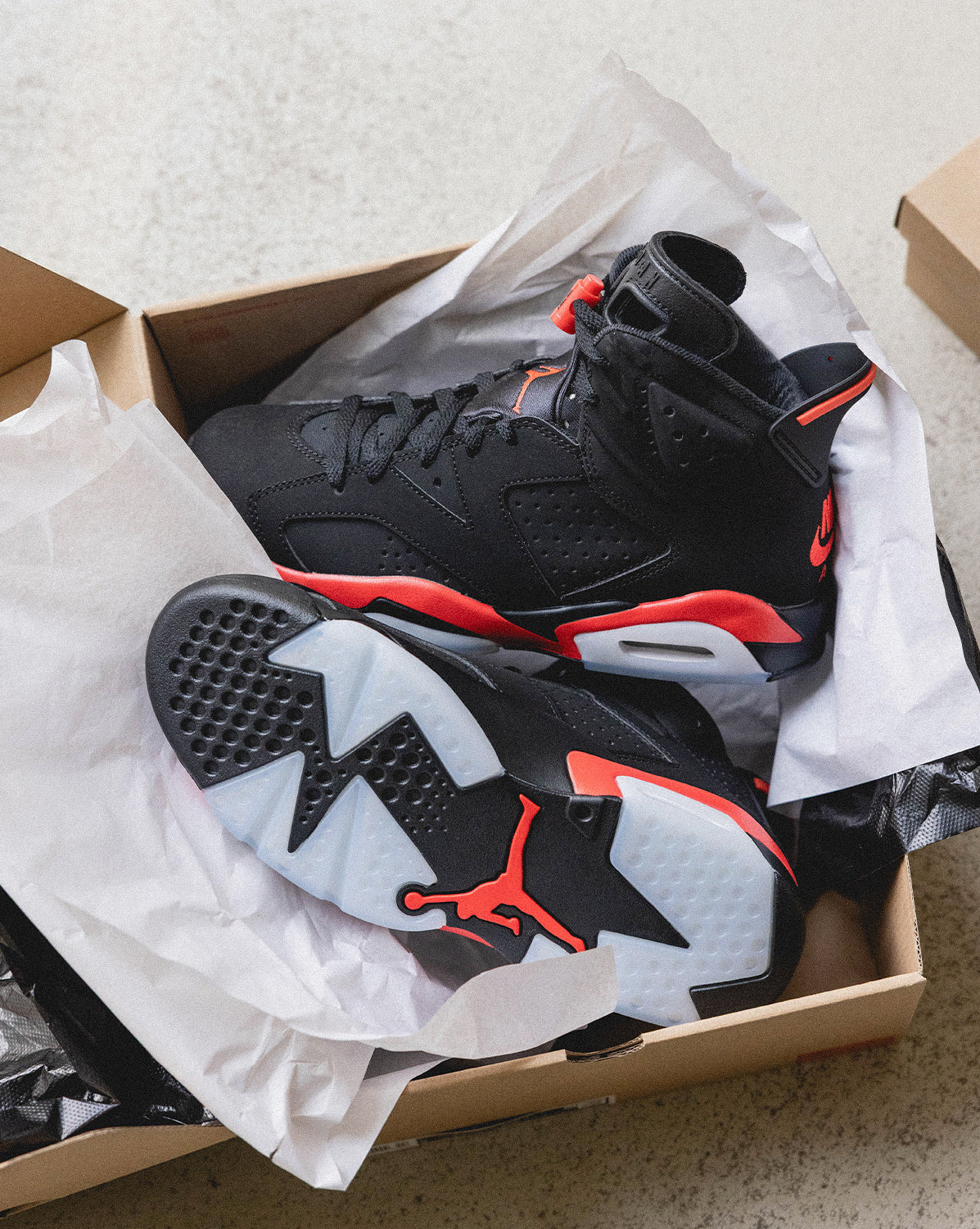 Nike Air Jordan 6 Retro *Infrared Salesman* - Image 4