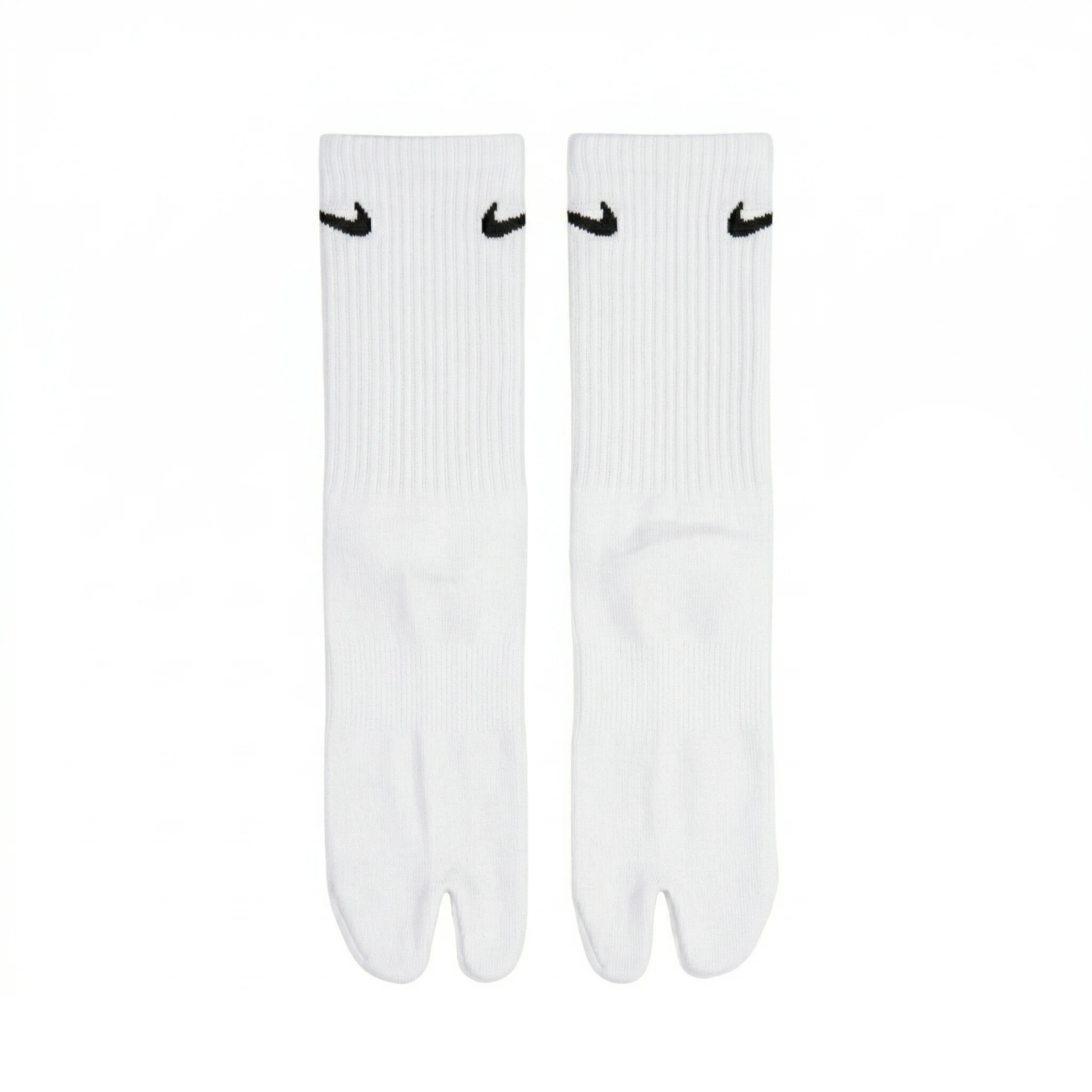 Nike	Everyday Plus Tabi Socks - Image 2