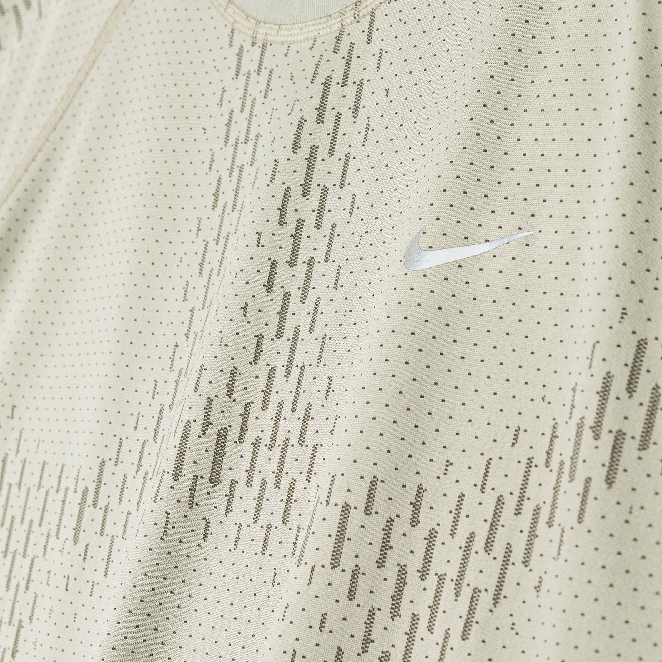 Nike	Stride Dri-Fit ADV Short-Sleeve Running Top - Image 4